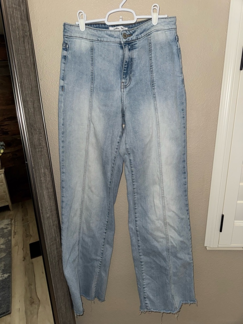 Willow + Root. Wide-Leg Seam-Detail Jeans